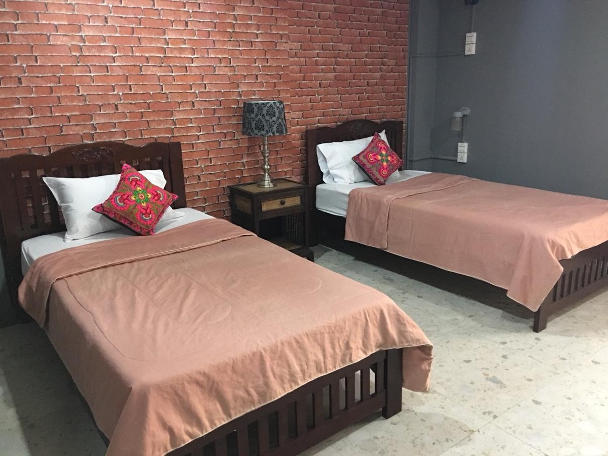 Baanlansa Bed&Bar Hotel Chiang Mai Exterior foto